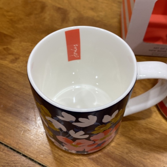 NWT. Portico Designs, “Joules”, set of 2, stackable, 10oz., bone china mugs. - Picture 4 of 13